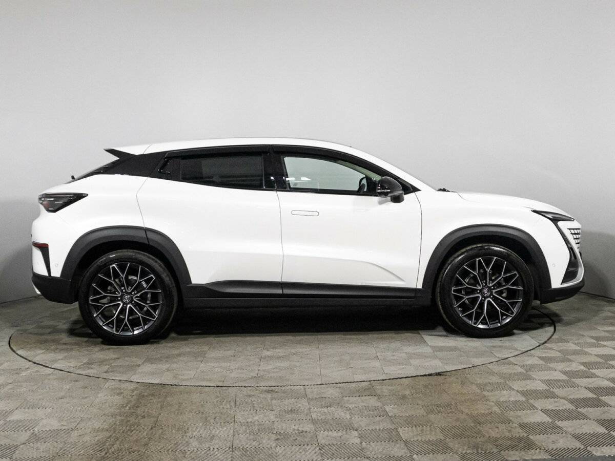 Б/У Чанган УНИ-Т 2023 года. Фото: #3