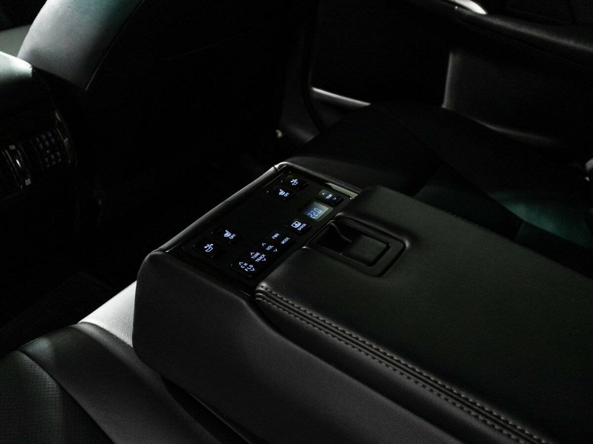 Toyota Camry 2017 года с пробегом. Фото: #22