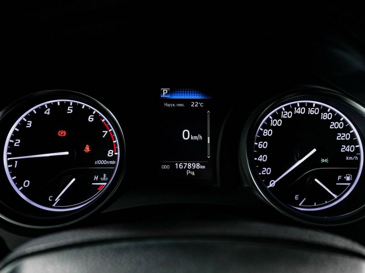 Toyota Camry 2019 года с пробегом. Фото: #10