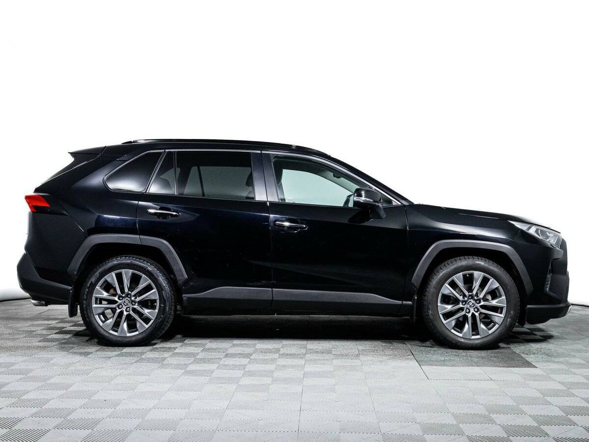 Toyota RAV4 2019 года с пробегом. Фото: #3