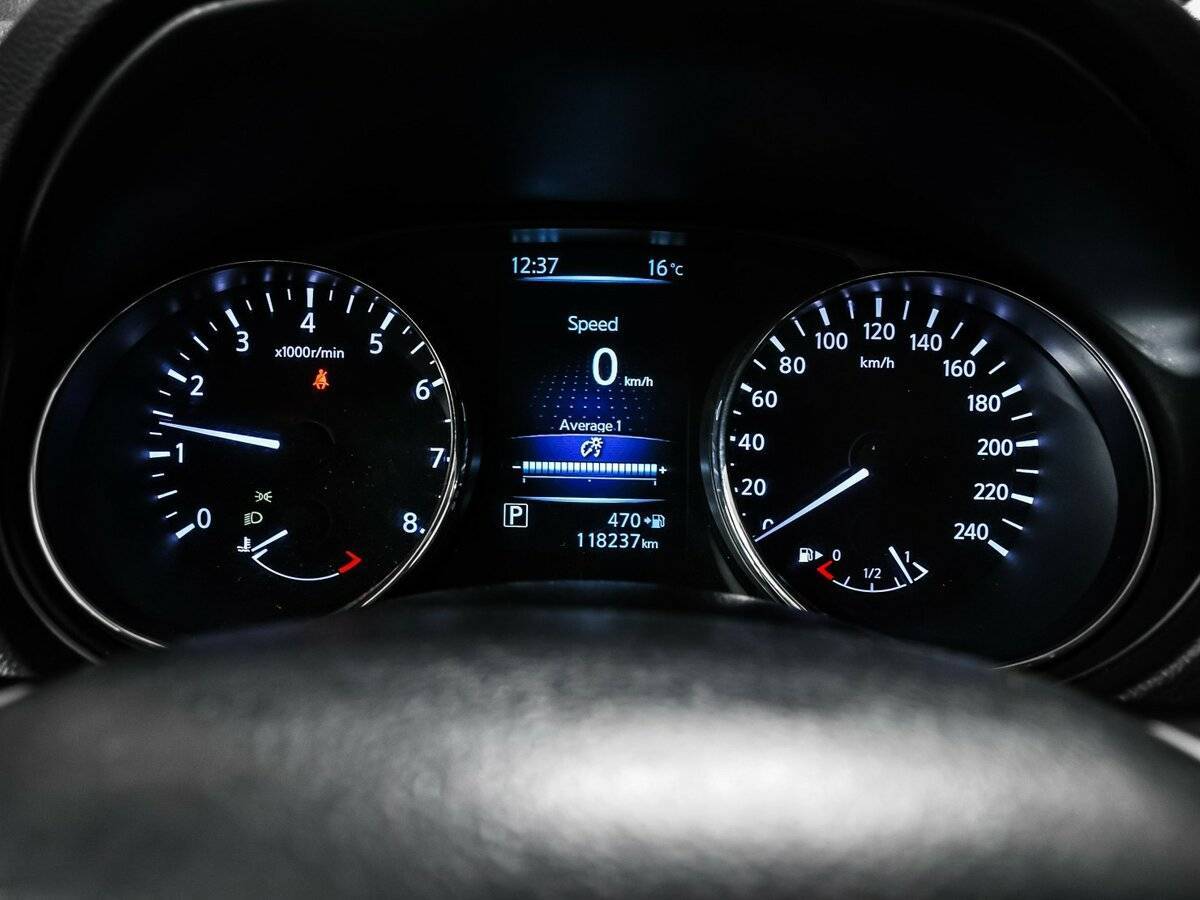 Б/У Ниссан Икс-Трейл 2016 года. Фото: #9