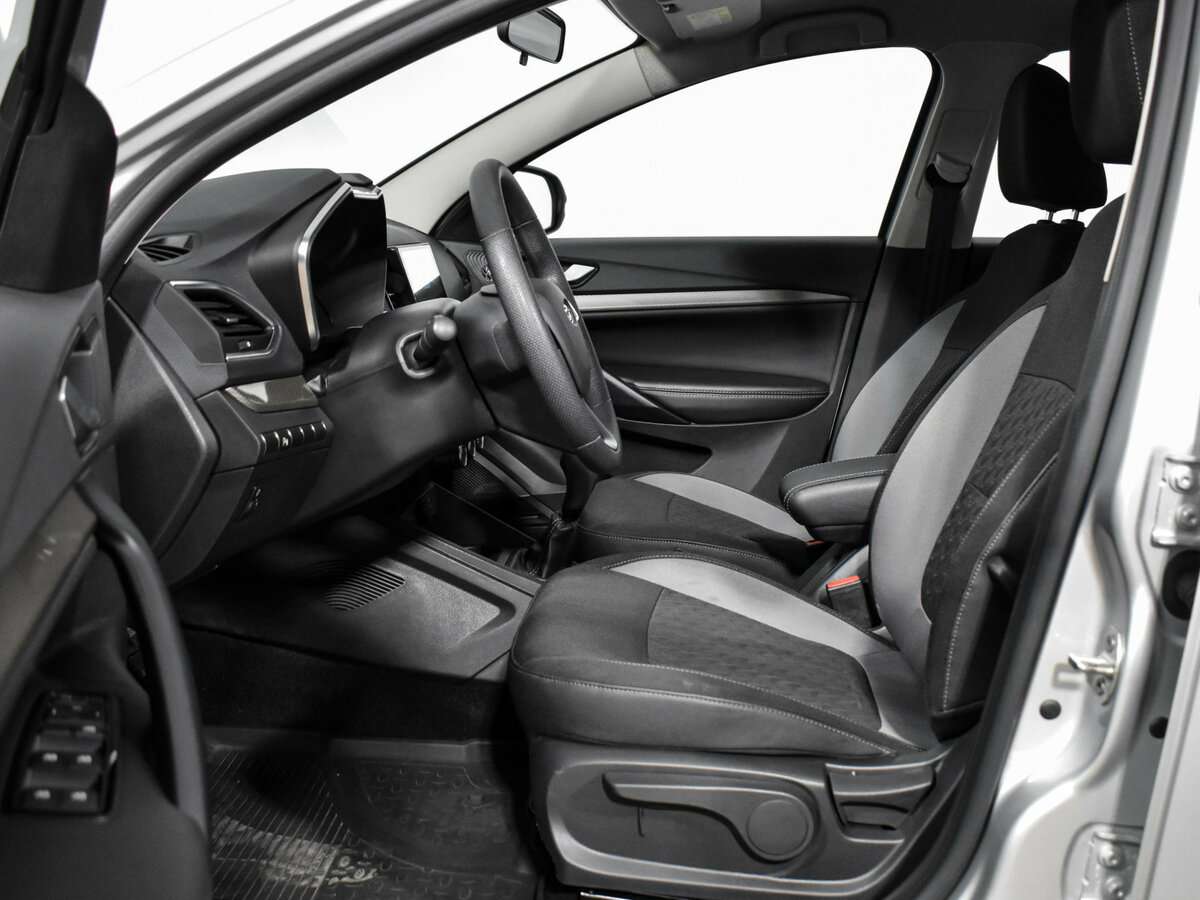 Б/У Лада (ВАЗ) Веста 2023 года. Фото: #9