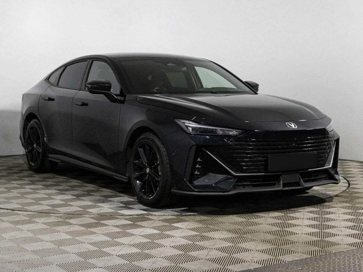 Changan UNI-V 2023 года с пробегом. Фото: #2