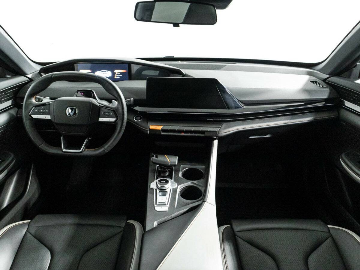 Changan UNI-V 2023 года с пробегом. Фото: #12