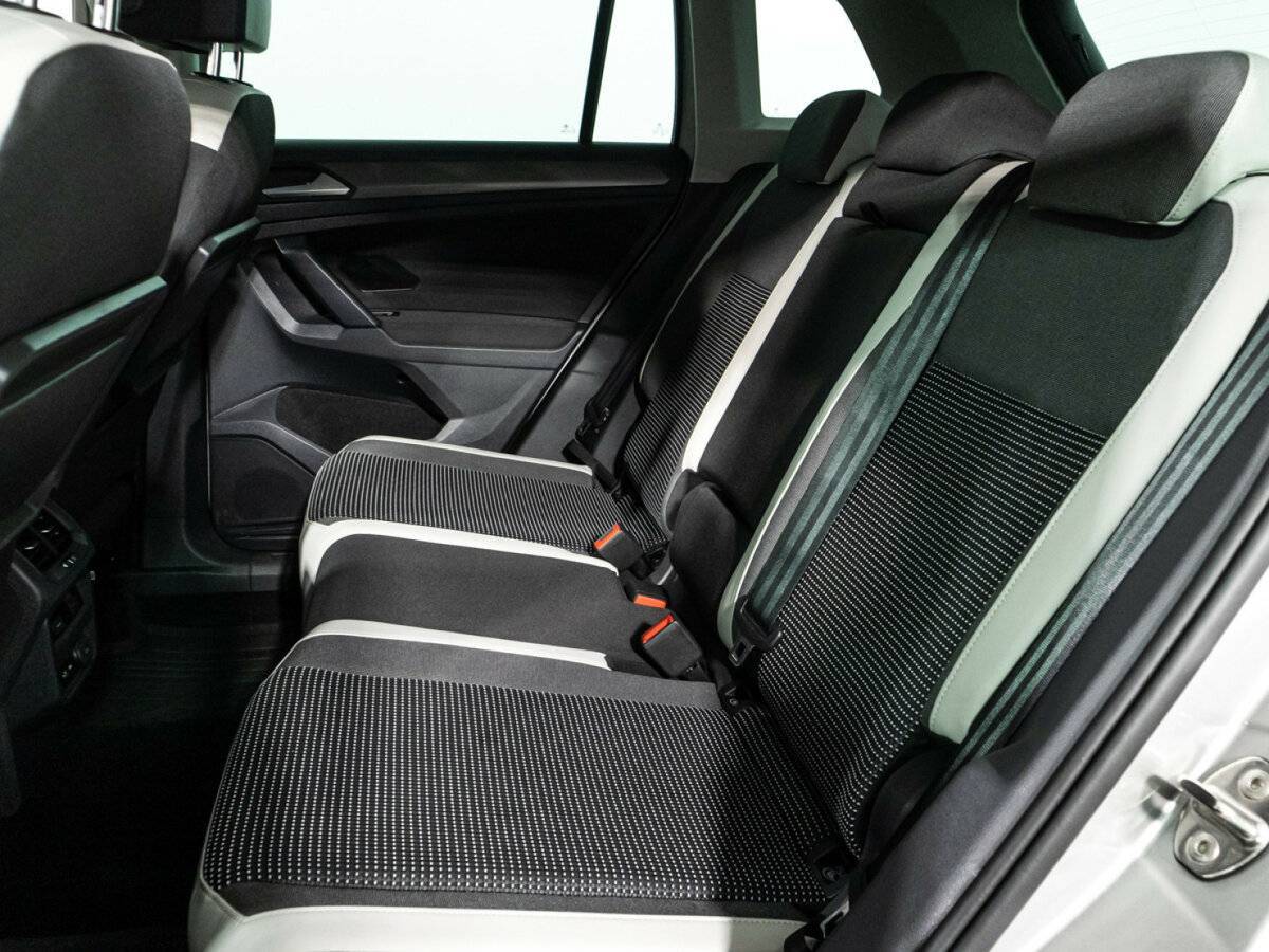 Б/У Фольксваген Тигуан 2019 года. Фото: #9