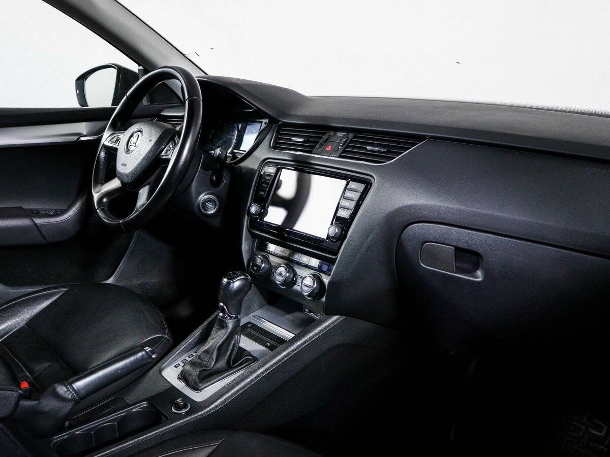 Б/У Шкода Октавия 2014 года. Фото: #8