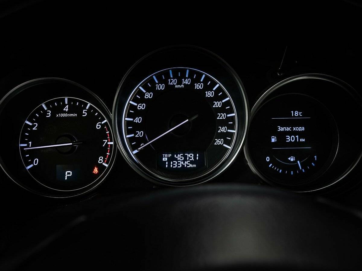 Б/У Мазда Ц-Икс-5 2016 года. Фото: #9