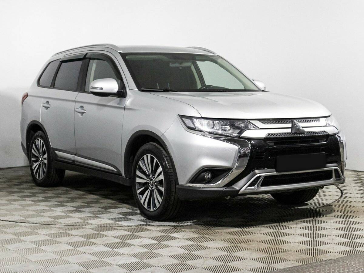 Mitsubishi Outlander 2020 года с пробегом. Фото: #2
