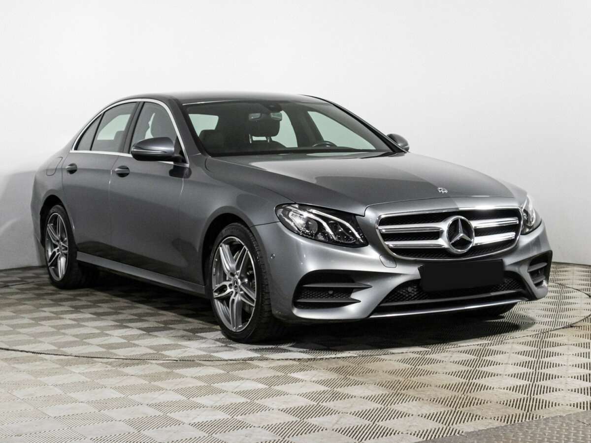 Mercedes-Benz E-Класс 2018 года с пробегом. Фото: #2