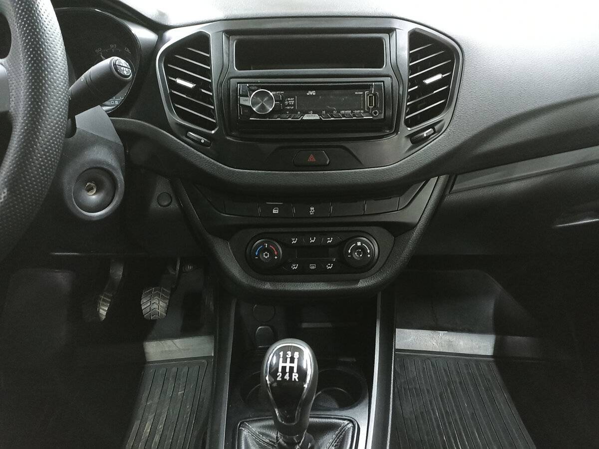 Lada (ВАЗ) Vesta 2016 года с пробегом. Фото: #14