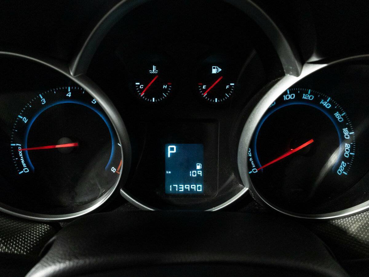 Б/У Шевроле Круз 2013 года. Фото: #11