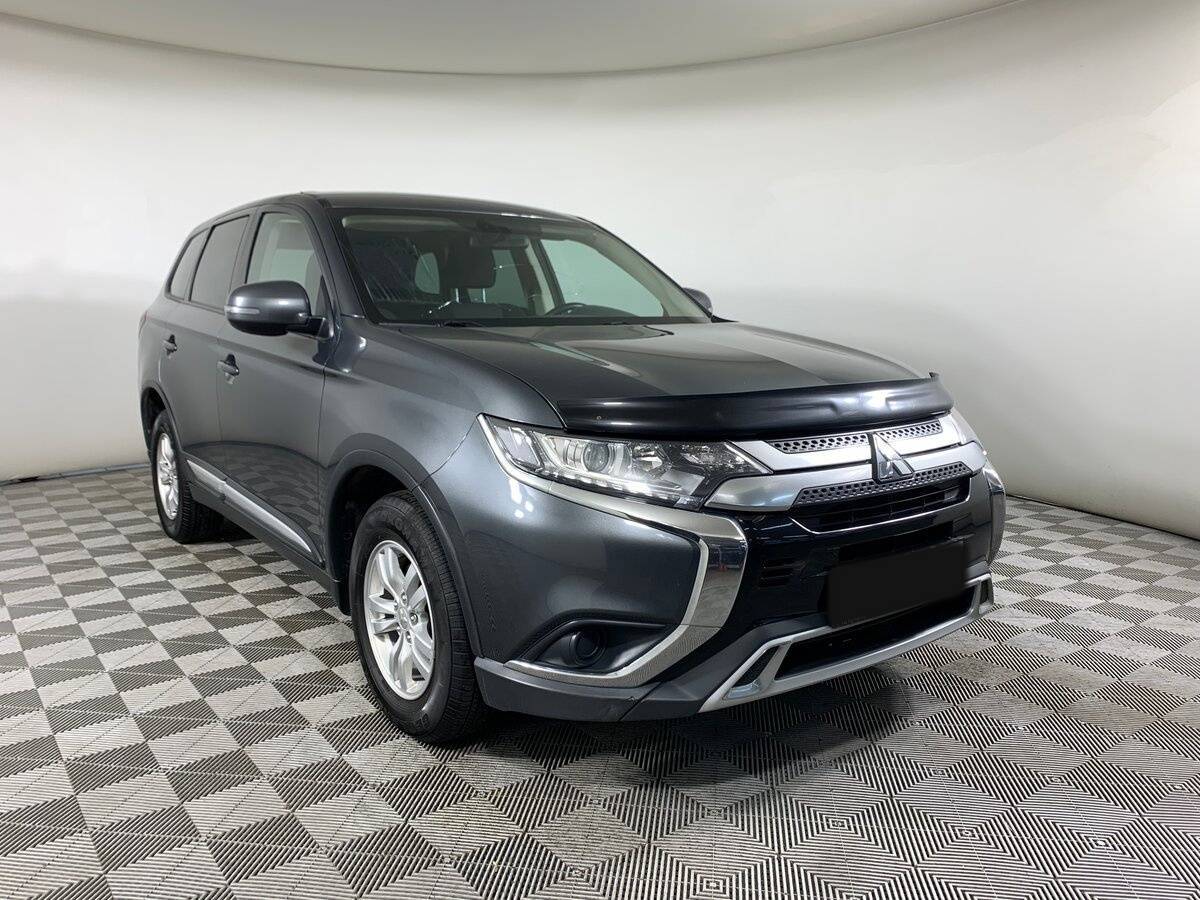 Mitsubishi Outlander 2019 года с пробегом. Фото: #2