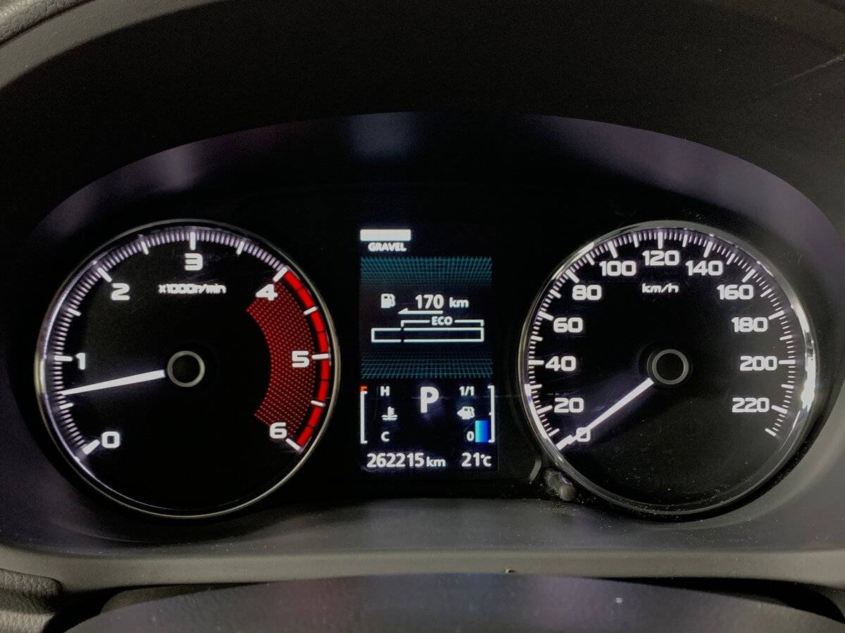 Mitsubishi Pajero Sport 2018 года с пробегом. Фото: #13