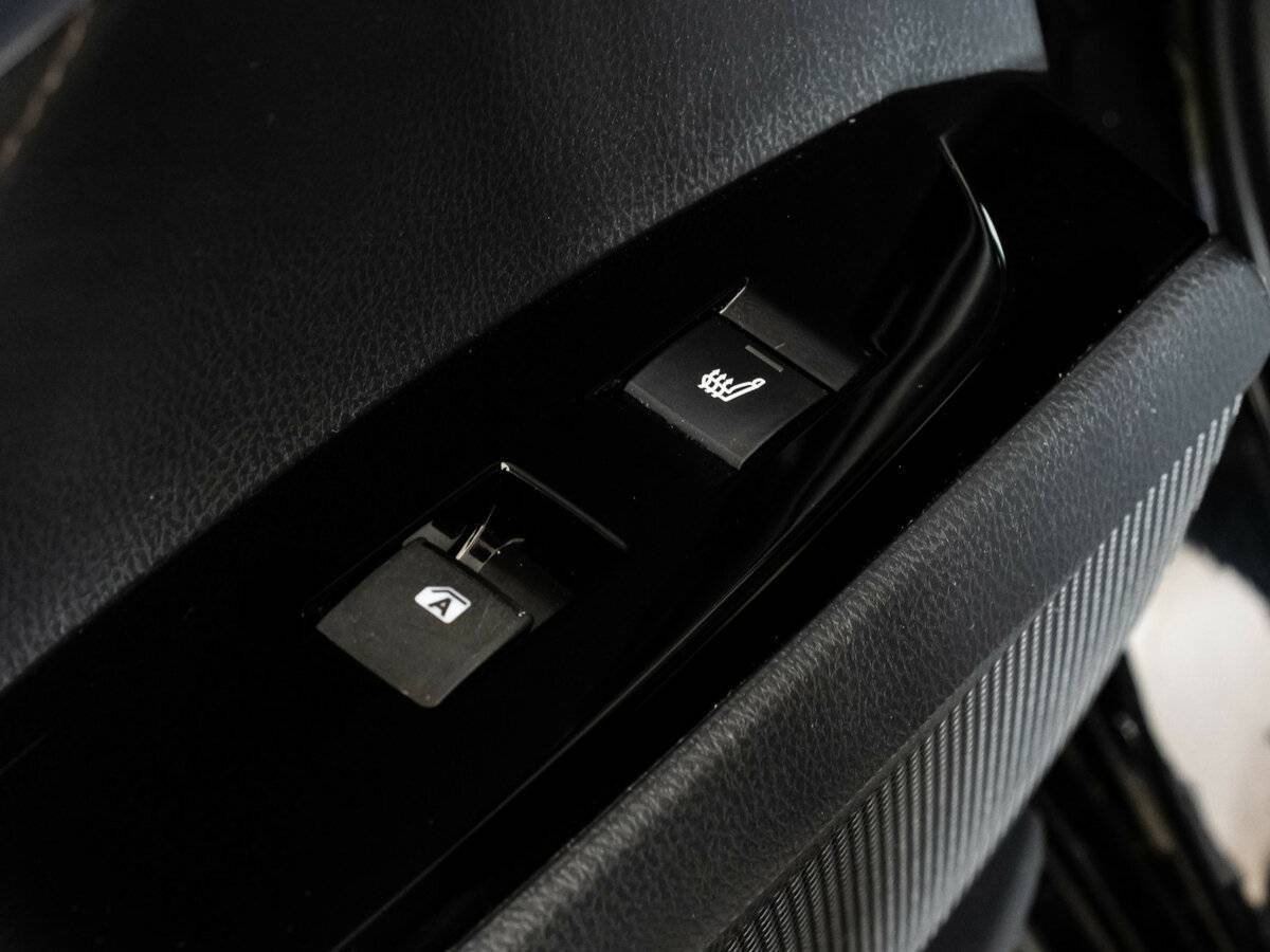 Toyota Camry 2019 года с пробегом. Фото: #14