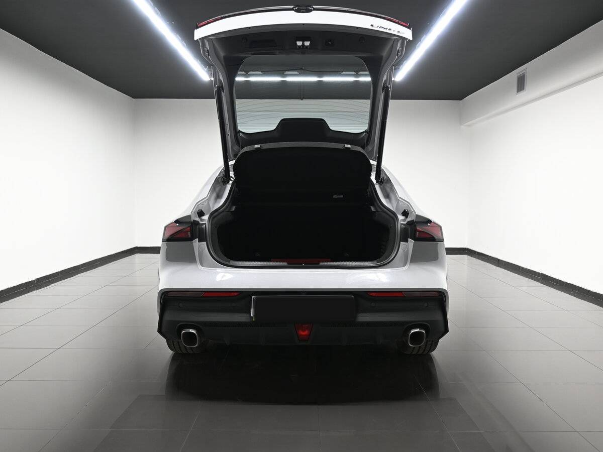 Changan UNI-V 2023 года с пробегом. Фото: #6