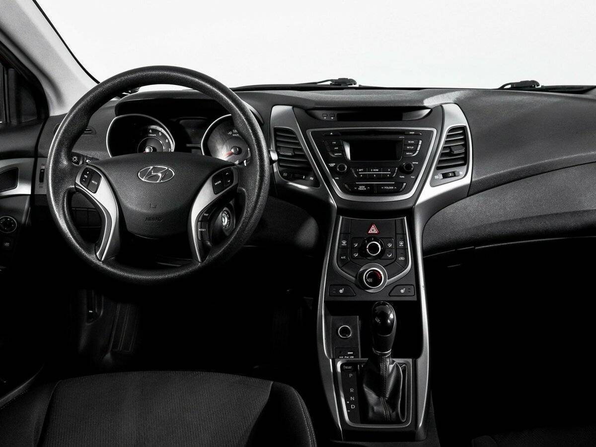 Б/У Хендай Елантра 2015 года. Фото: #11