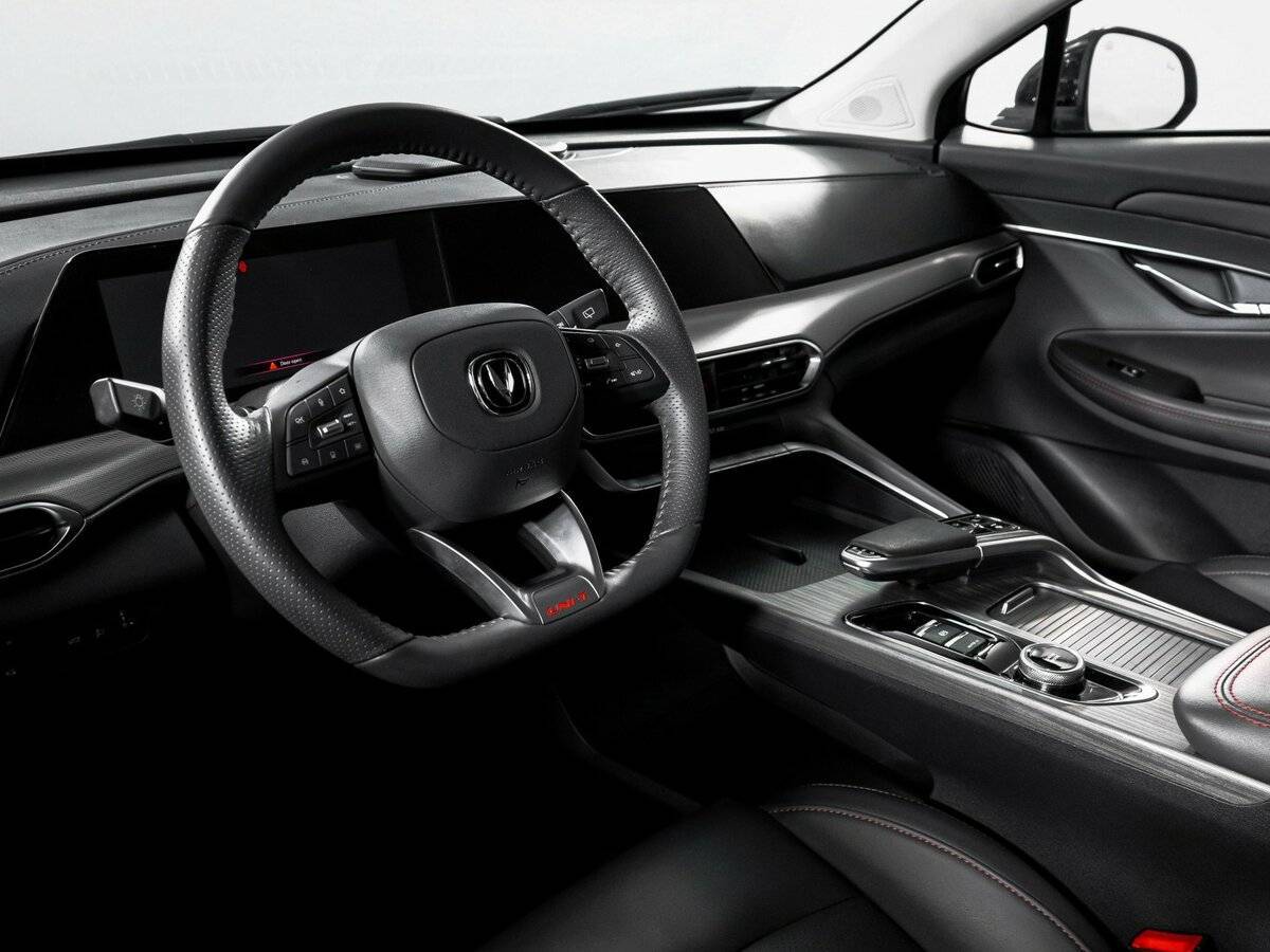 Б/У Чанган УНИ-Т 2023 года. Фото: #13