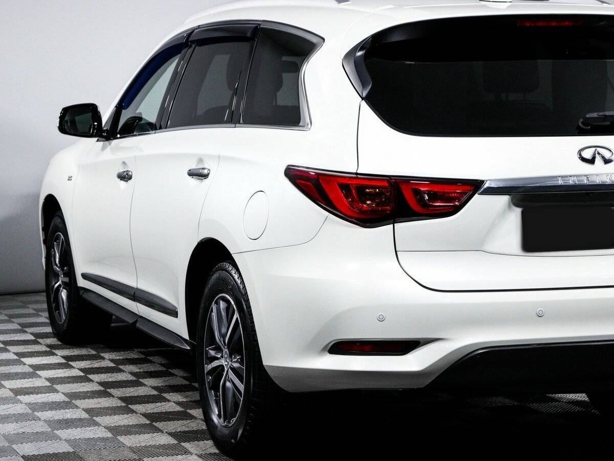 Infiniti QX60 2017 года с пробегом. Фото: #19