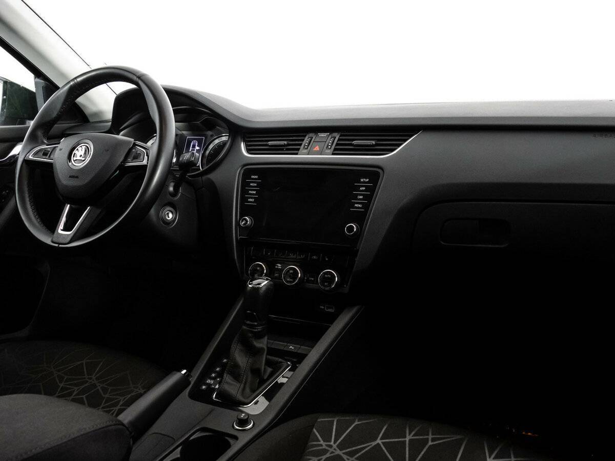 Б/У Шкода Октавия 2020 года. Фото: #6