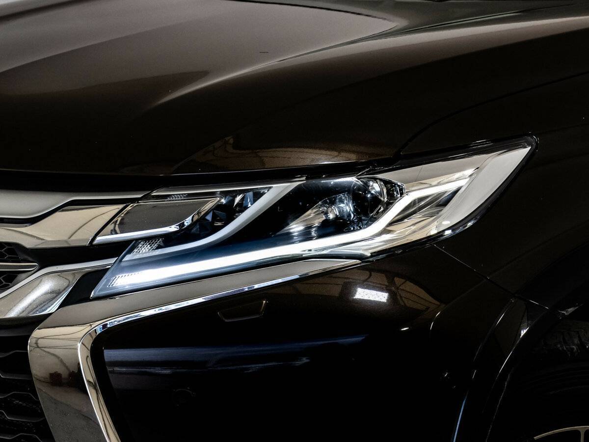 Mitsubishi Pajero Sport 2019 года с пробегом. Фото: #1