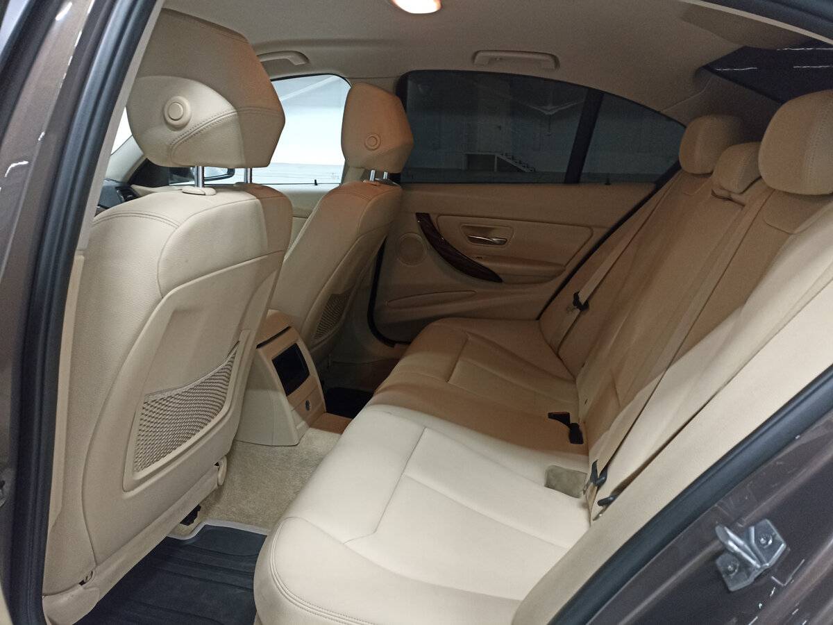 BMW 3 серии 2013 года с пробегом. Фото: #11