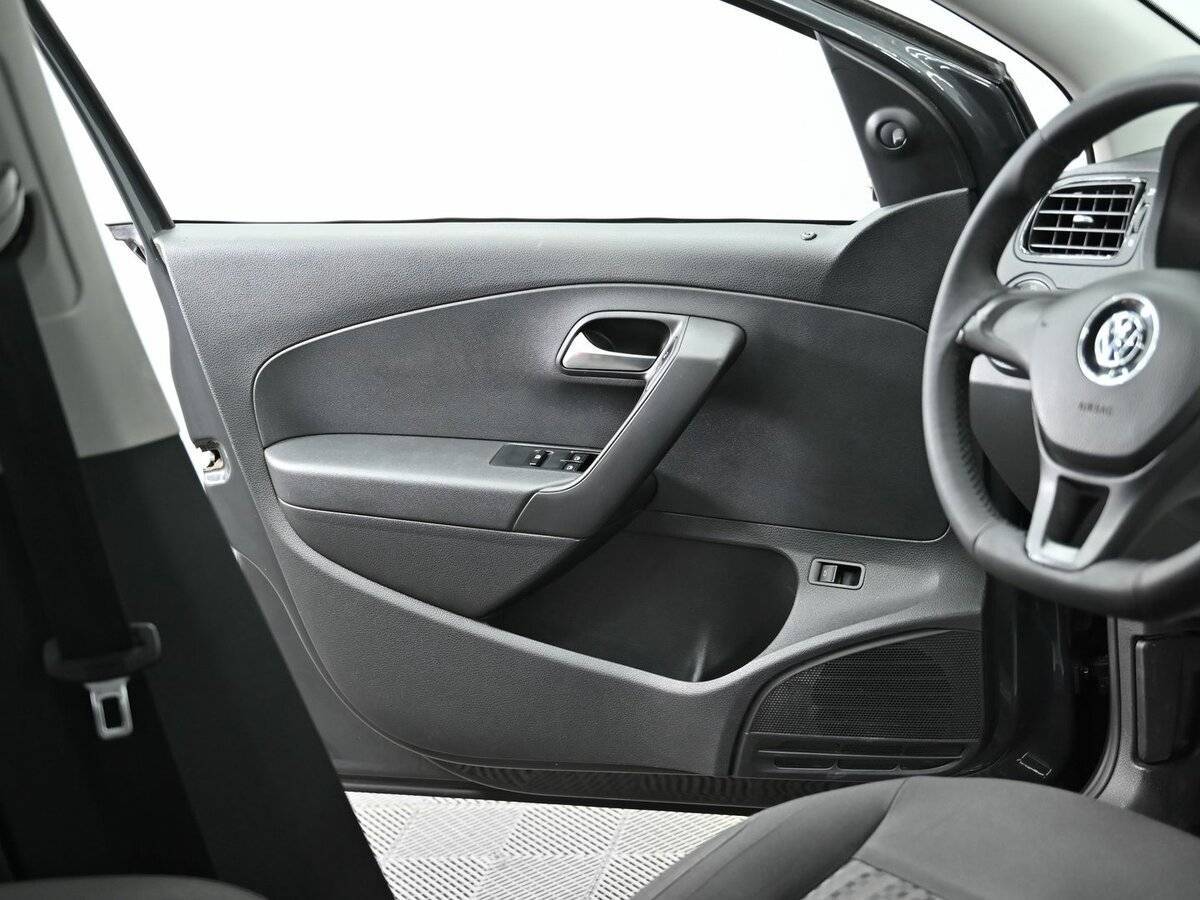 Volkswagen Polo 2017 года с пробегом. Фото: #6