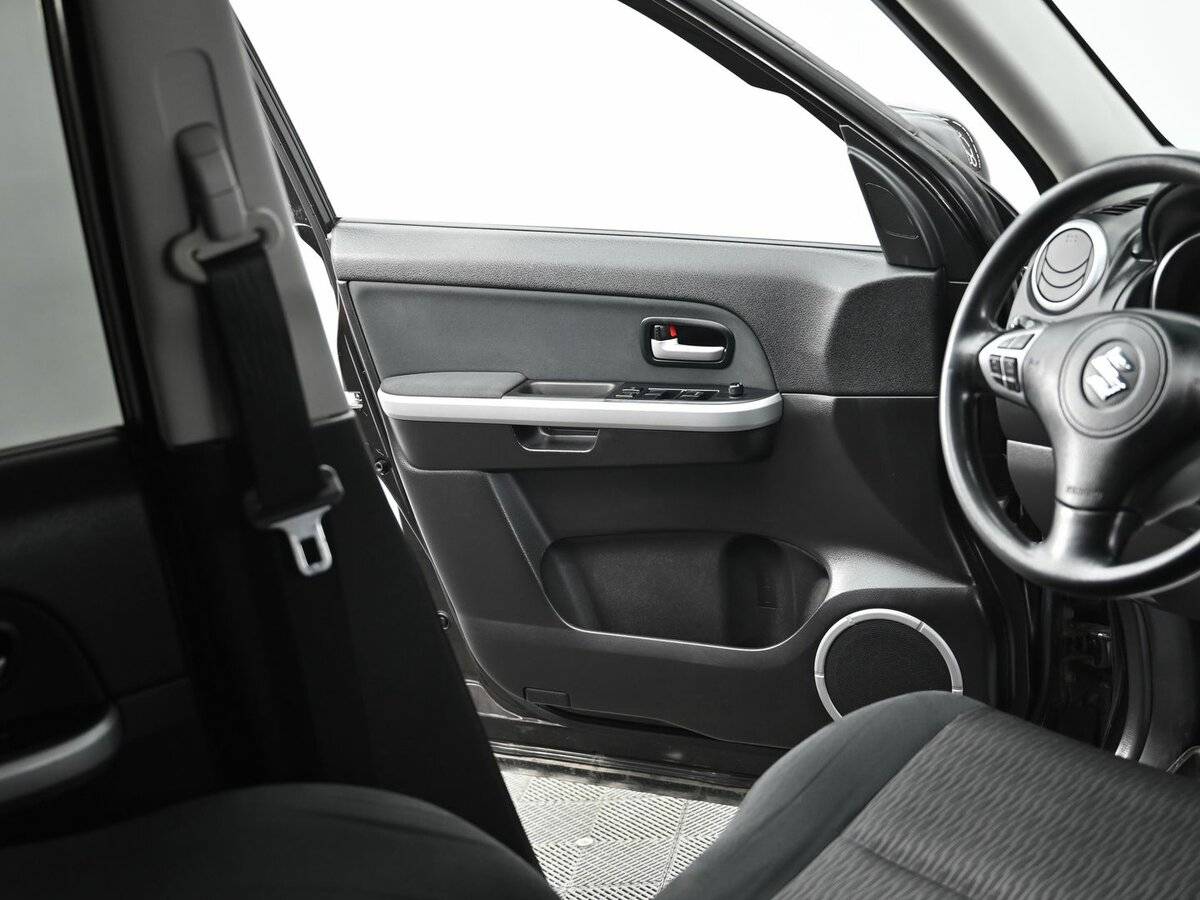 Suzuki Grand Vitara 2013 года с пробегом. Фото: #6