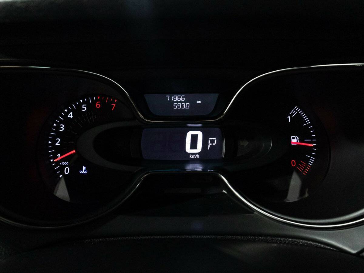 Б/У Рено Каптюр 2017 года. Фото: #11