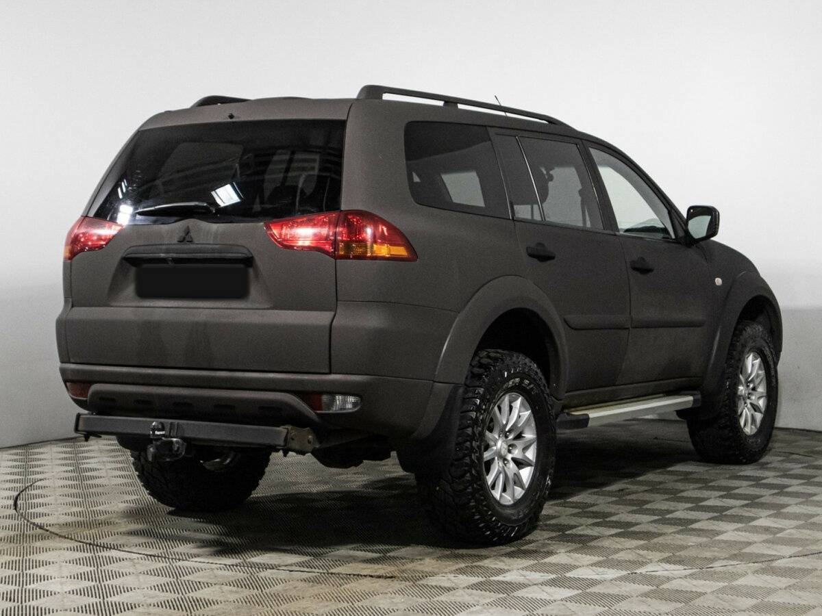 Mitsubishi Pajero Sport 2012 года с пробегом. Фото: #4