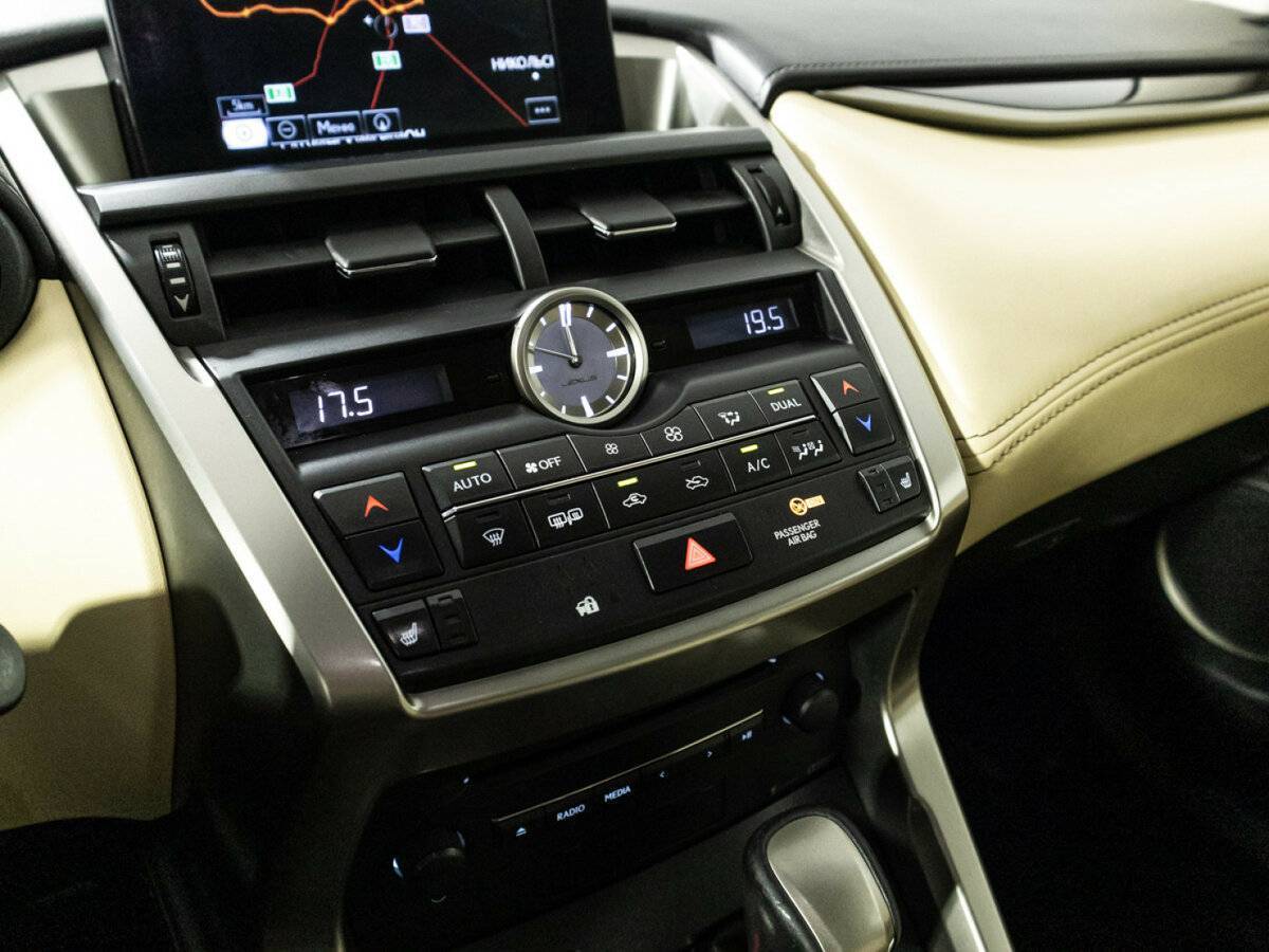 Lexus NX 2015 года с пробегом. Фото: #20