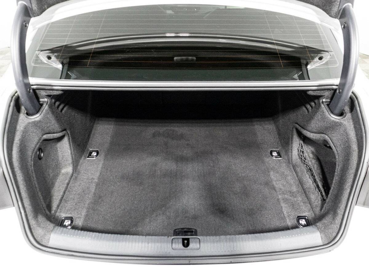 Audi A4 2019 года с пробегом. Фото: #14