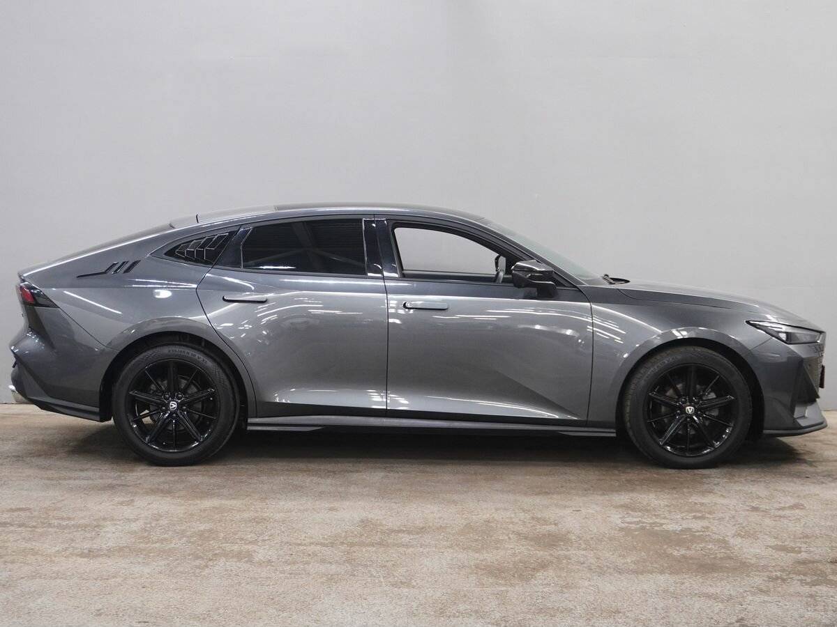 Changan UNI-V 2022 года с пробегом. Фото: #3