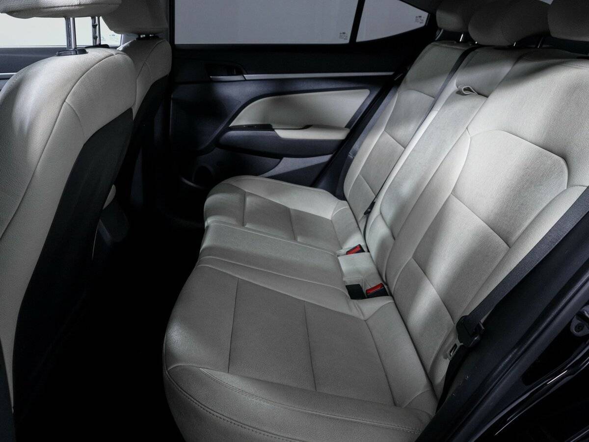 Б/У Хендай Елантра 2016 года. Фото: #7