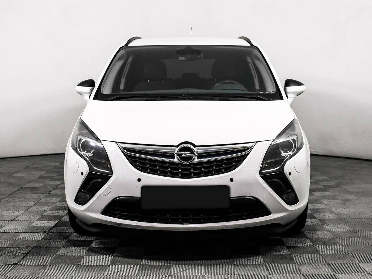 Б/У Опель Зафира 2013 года. Фото: #1
