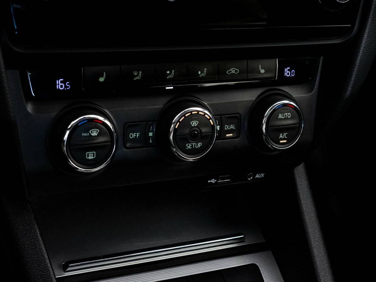 Б/У Шкода Октавия 2014 года. Фото: #9