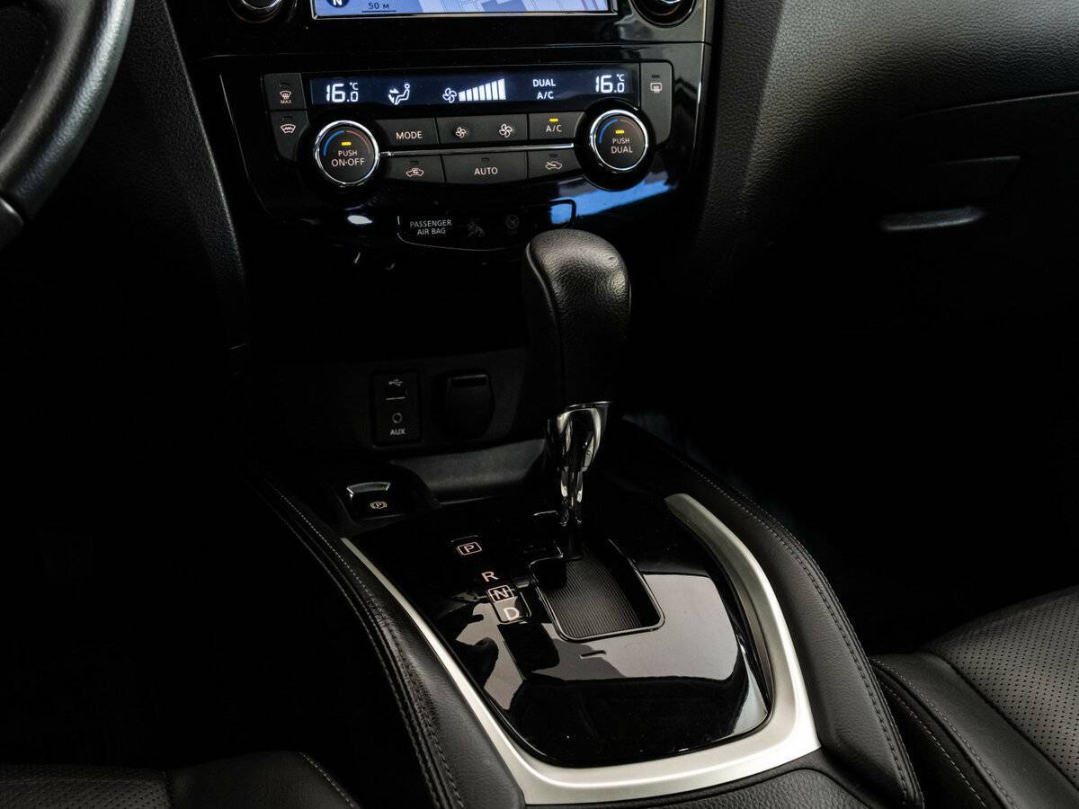 Б/У Ниссан Икс-Трейл 2016 года. Фото: #12