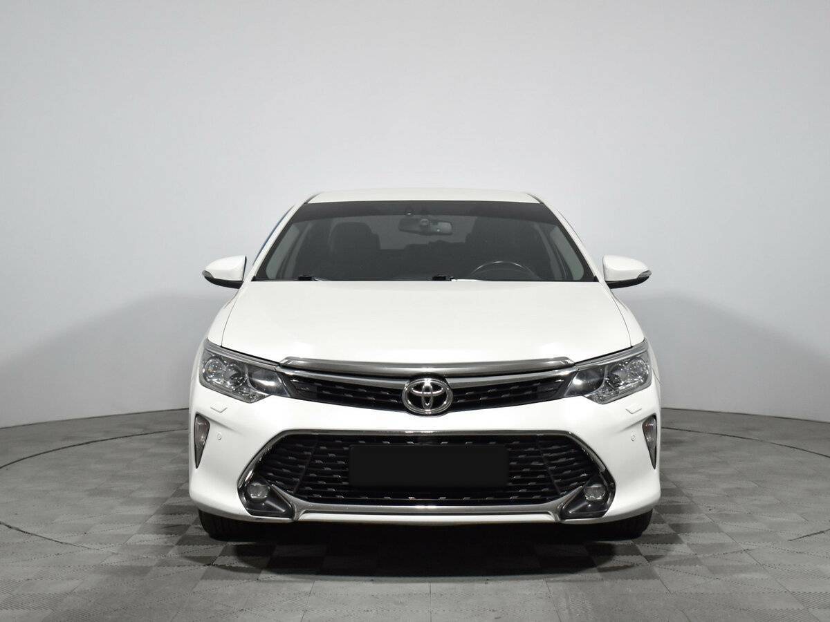 Toyota Camry 2018 года с пробегом. Фото: #1