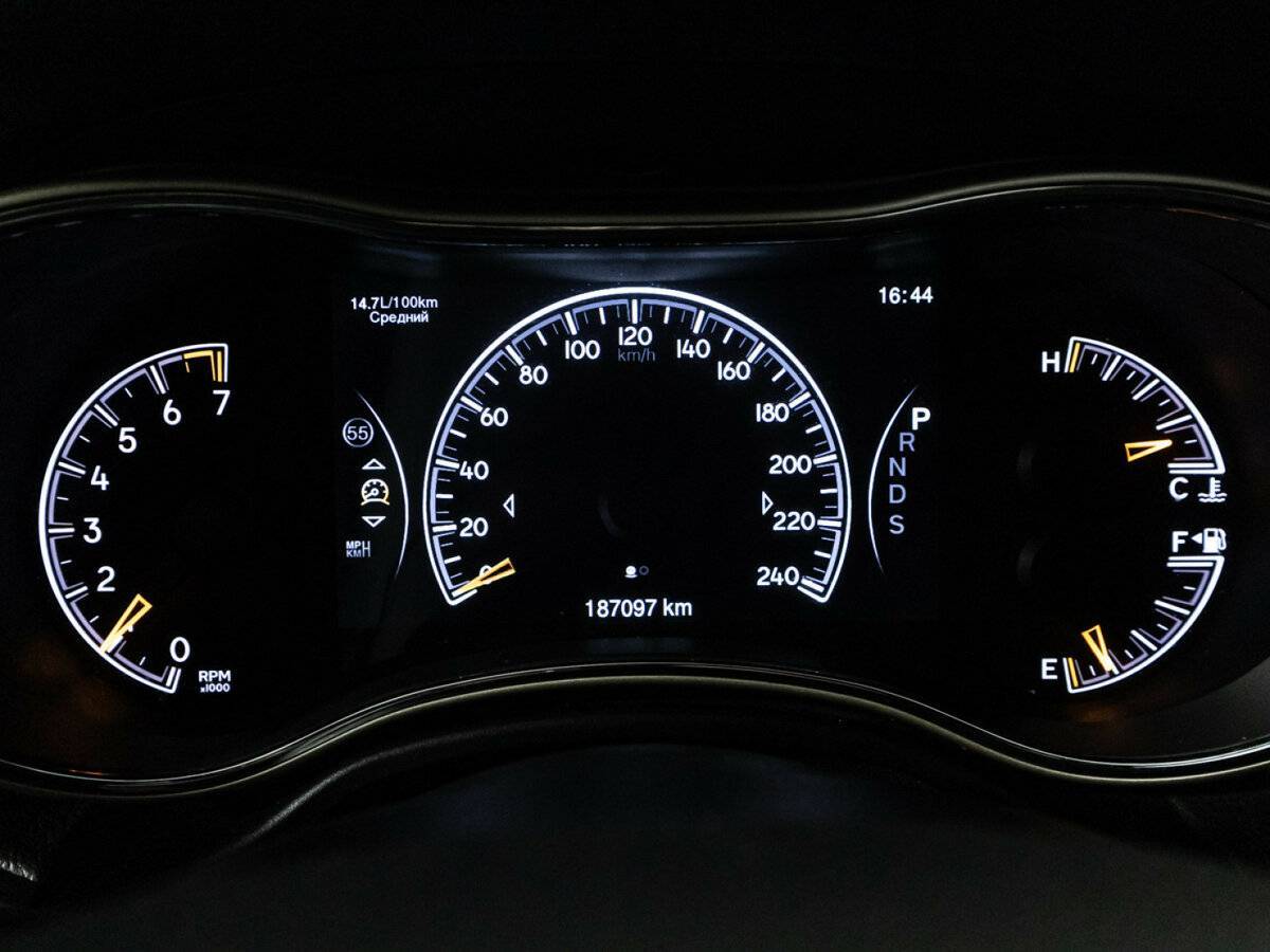 Jeep Grand Cherokee 2014 года с пробегом. Фото: #11