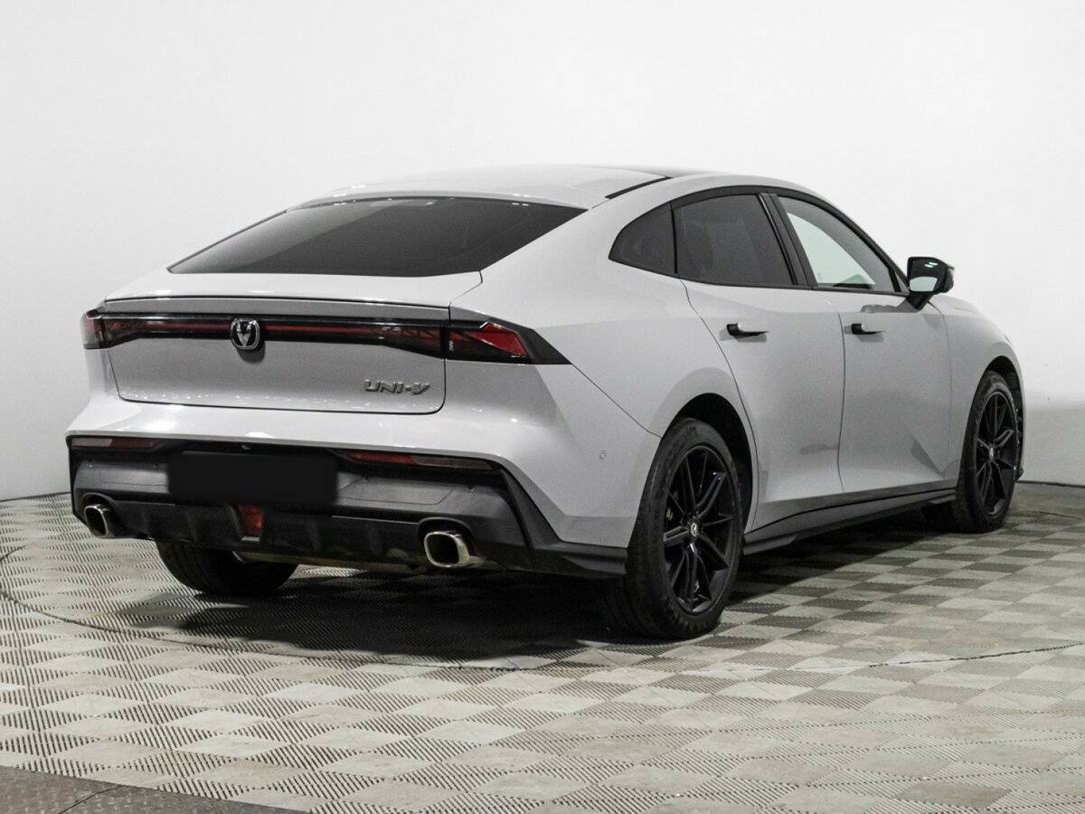 Changan UNI-V 2023 года с пробегом. Фото: #4