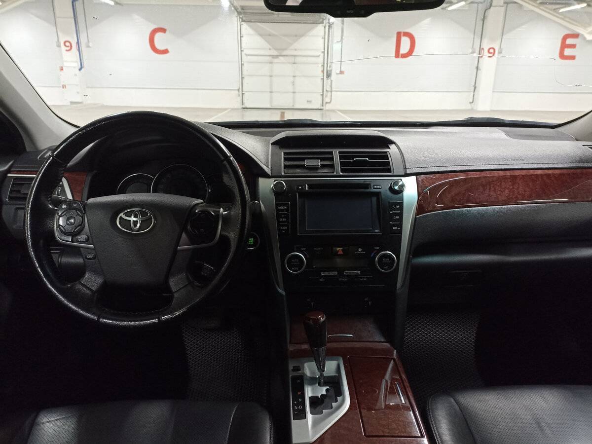 Toyota Camry 2014 года с пробегом. Фото: #13