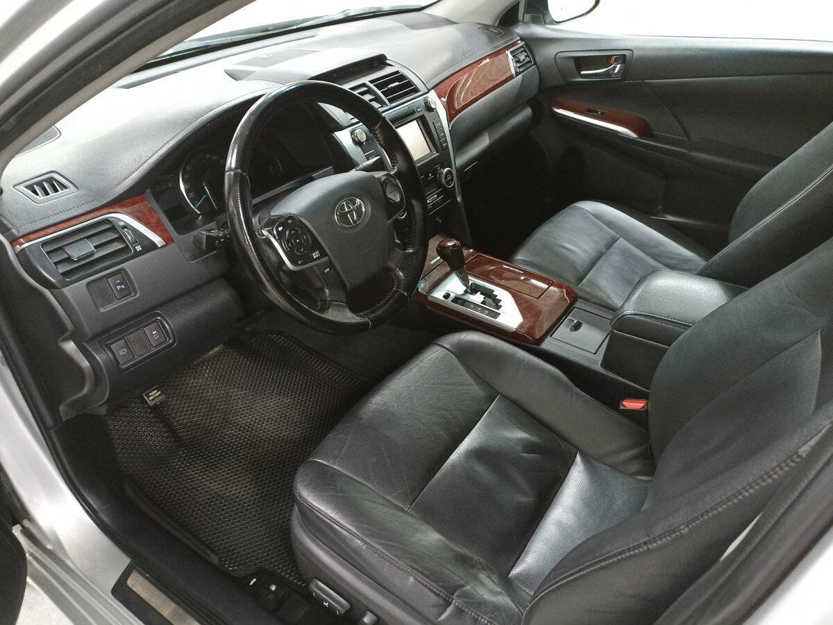 Toyota Camry 2014 года с пробегом. Фото: #15