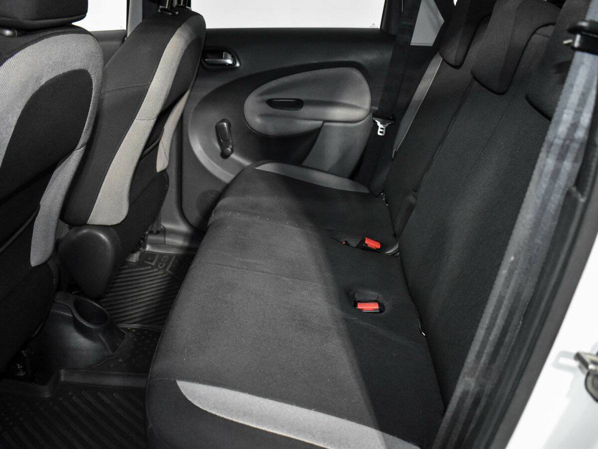 Б/У Ситроен Ц3 Пикассо 2013 года. Фото: #10