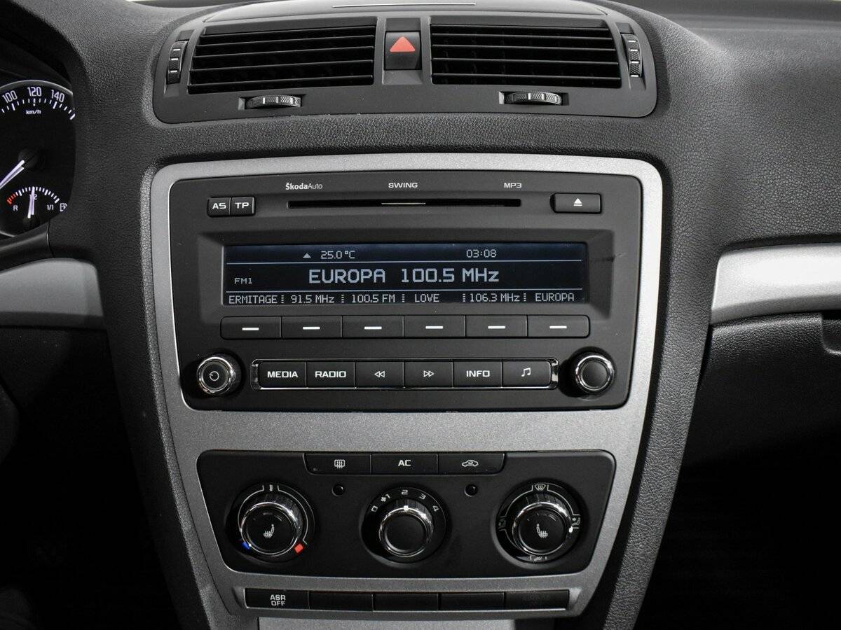 Б/У Шкода Октавия 2013 года. Фото: #15