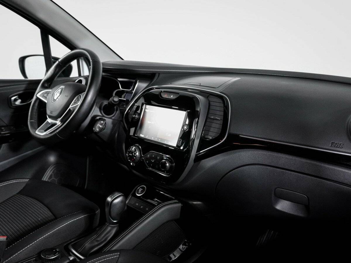 Б/У Рено Каптюр 2021 года. Фото: #6