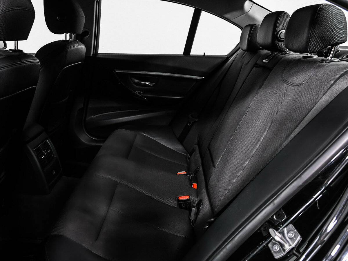 BMW 3 серии 2016 года с пробегом. Фото: #13