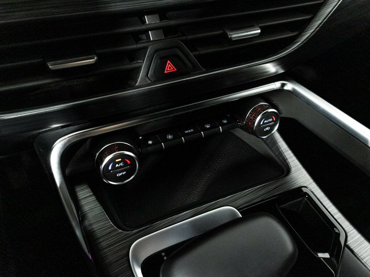 Geely Tugella 2022 года с пробегом. Фото: #20