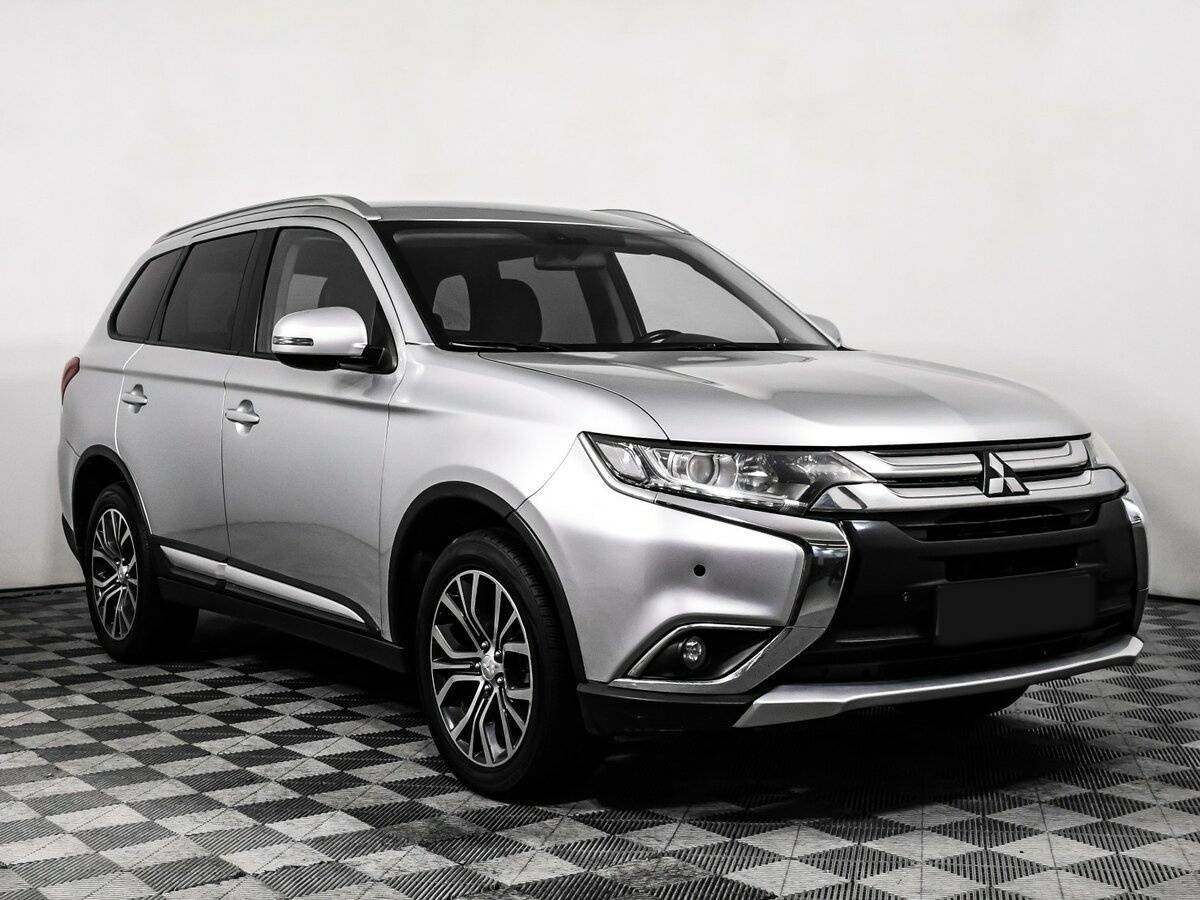 Mitsubishi Outlander 2015 года с пробегом. Фото: #2