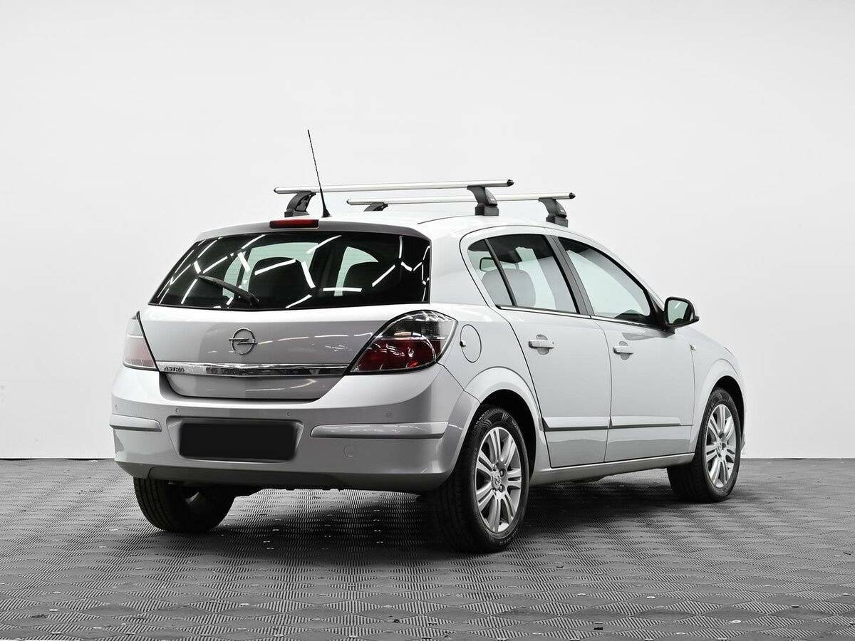 Б/У Опель Астра 2012 года. Фото: #3