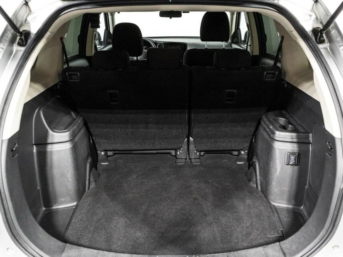 Mitsubishi Outlander 2017 года с пробегом. Фото: #13