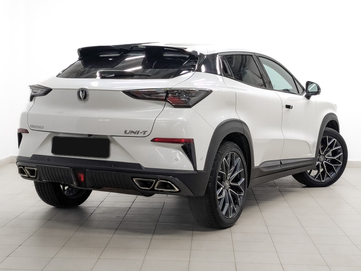 Б/У Чанган УНИ-Т 2024 года. Фото: #4